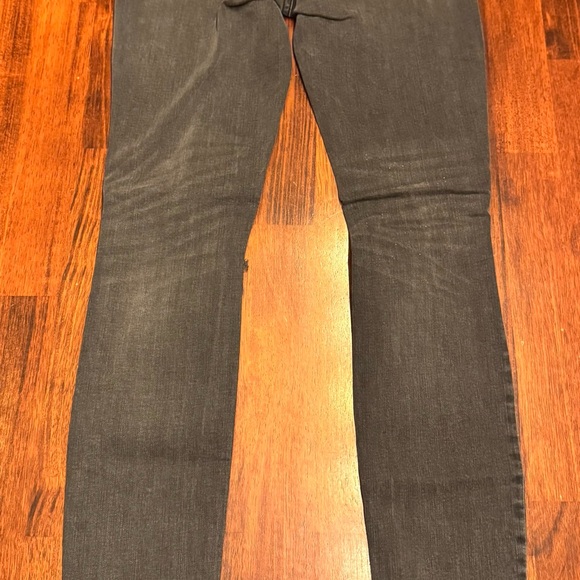 Madewell Curvy High-Rise Skinny Jeans in Black Sea - Picture 5 of 7